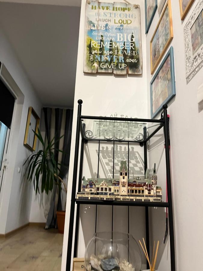 BragadiruO Mansarda Intima :) - The Intimate Attic :)公寓 外观 照片